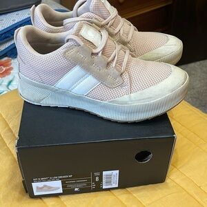 SOREL OUT N ABOUT™ III LOW SNEAKER WP NOVA SAND/CHALK (size 8)